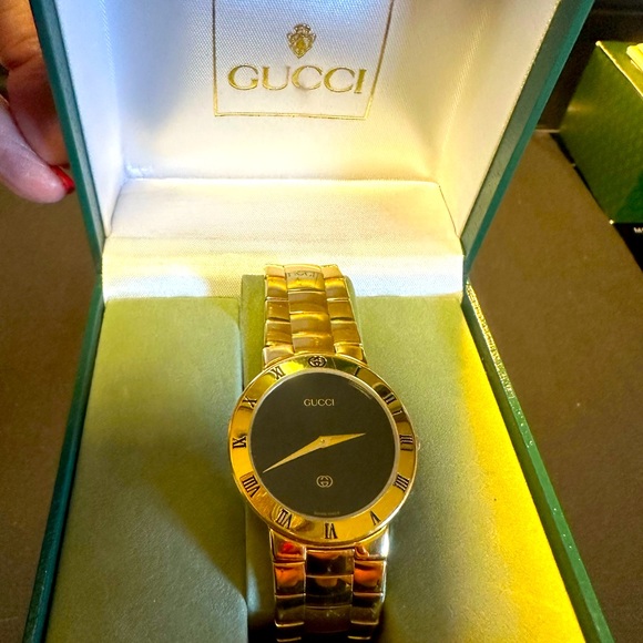 Vintage Genuine Gucci Men’s Black Face Goldtone Watch. 3300 M Swiss Made. Works! - Picture 1 of 9